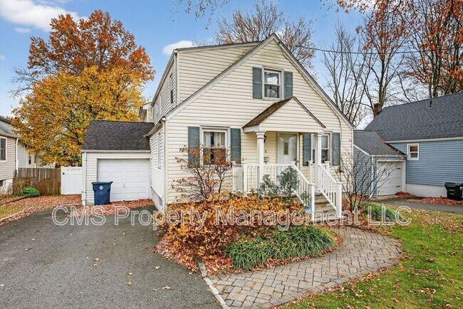 Building Photo - 128 South Ave