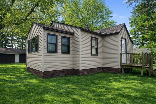 Building Photo - Click the “Apply Now” button or email wapmrentals@gmail.com for a prompt response.