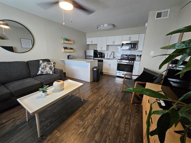 Photo - 3503 Harmon Ave