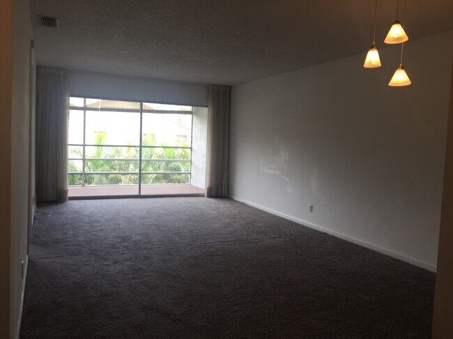 Photo - 1900 S Kanner Hwy Unit 8-204