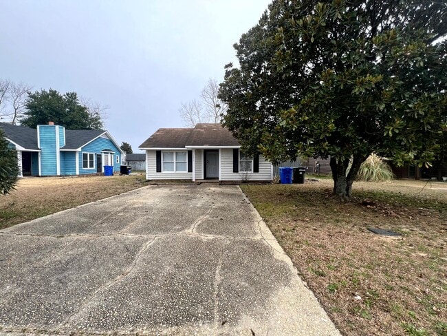 Photo - 6820 Winchester St