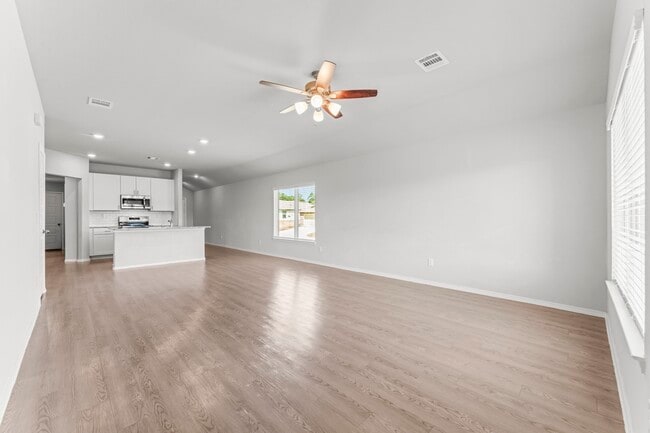 Photo - 603 Levine Ct