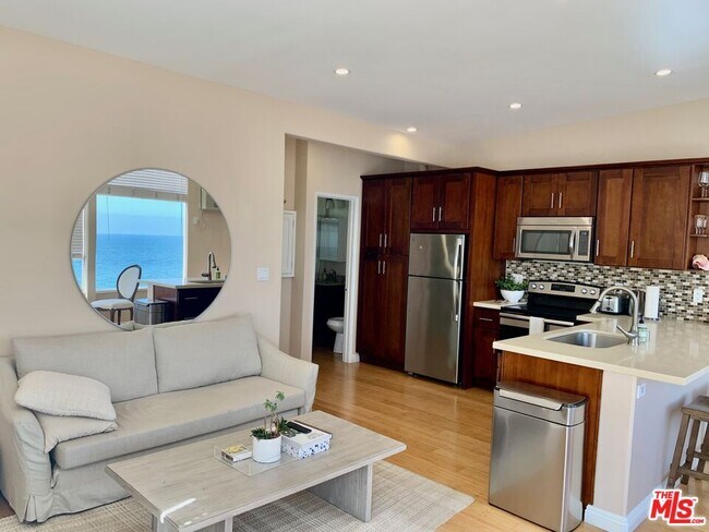 Photo - 25164 Malibu Rd Unidad D