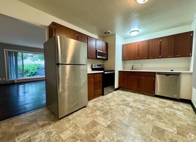 Building Photo - Reed Neighborhood Gem~ Great Natural Light... Unit 4610 Rental