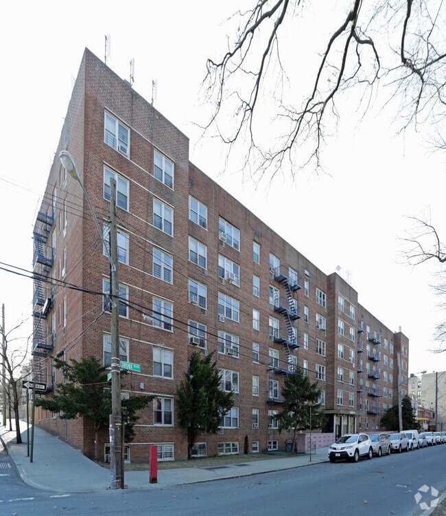 Photo - 3990 Bronx Blvd