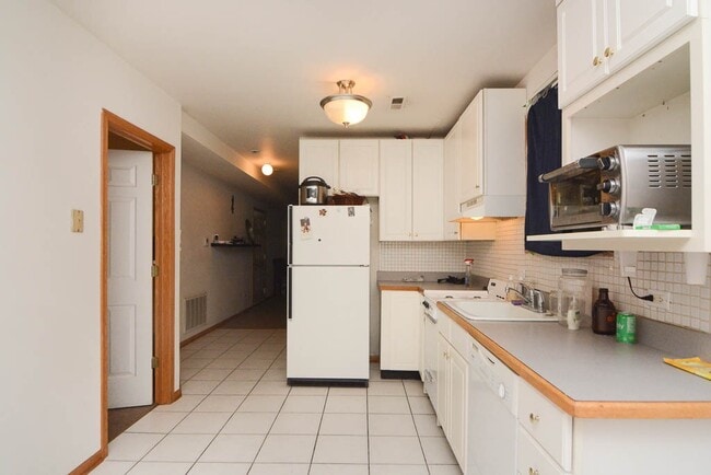 Photo - 1351 N Wolcott Ave Unit 6H