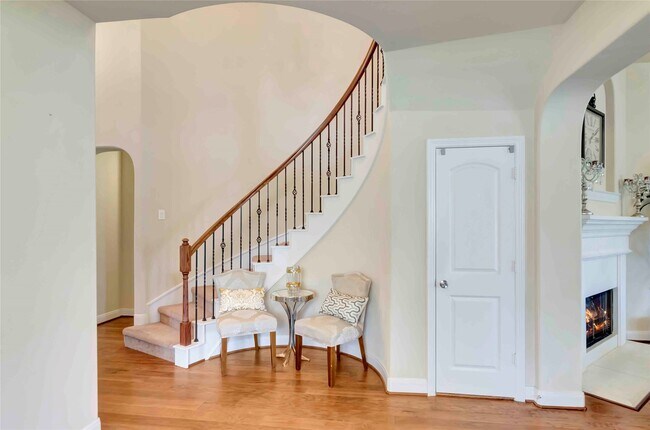 Building Photo - 39 East Wading Pond Circle