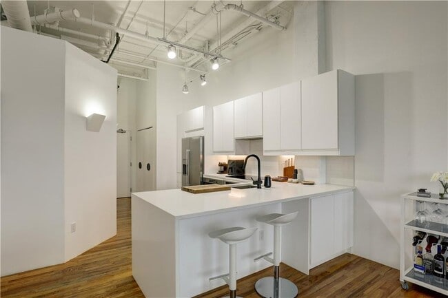 Photo - 3235 Roswell Rd Unit 703