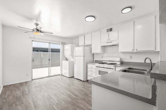 Building Photo - Ocean Villas Apartments