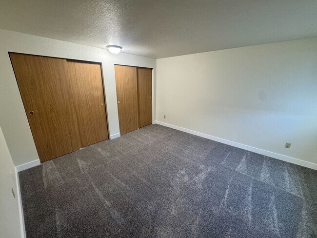 Photo - Wellington Place Apartments