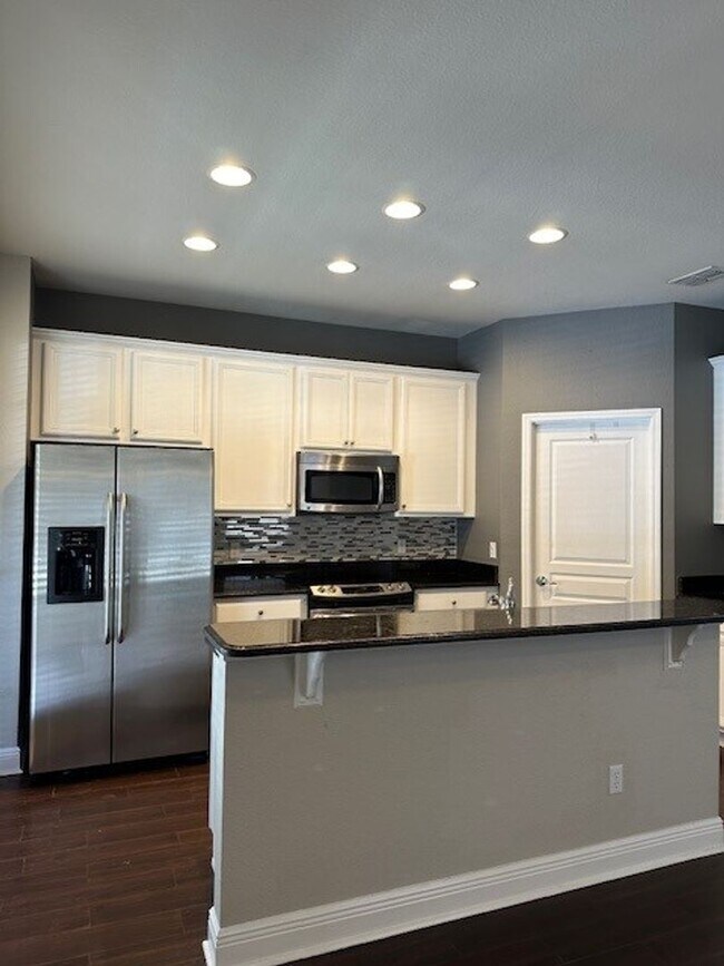 Photo - 3 Bedrooms, 2.5 Bathrooms home in Windermere