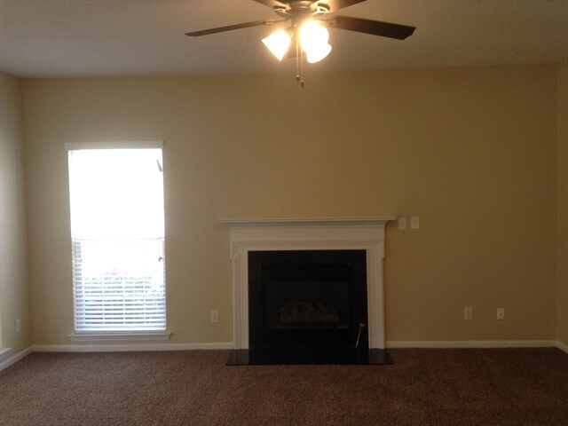 Photo - 6541 Derby Ln NW