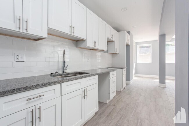 Photo - 3 bedroom in Chicago IL 60615 Unit GS