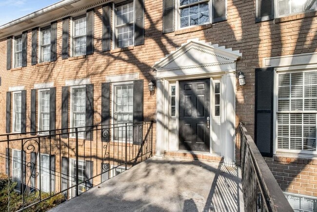 Photo - 1101 Collier Rd NW Unit L3