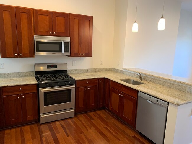 Photo - 1424 Catharine St Unit C