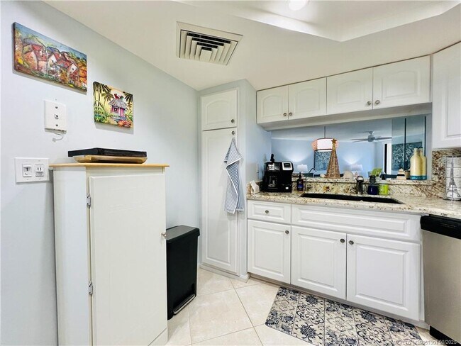 Photo - 9500 S Ocean Dr Unit 809