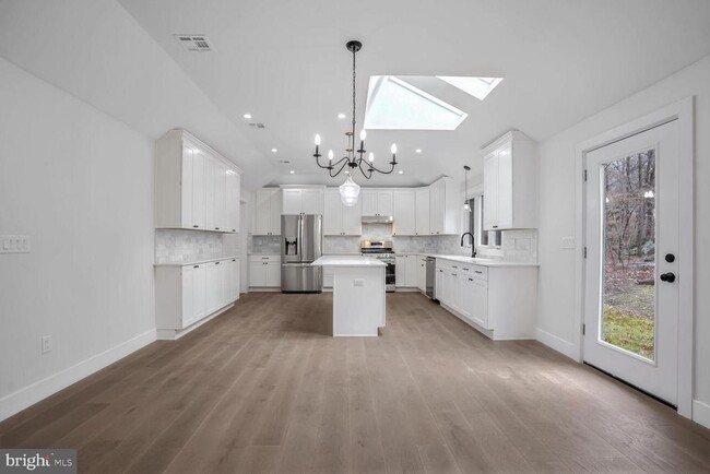 Photo - 358 Cherry Valley Rd