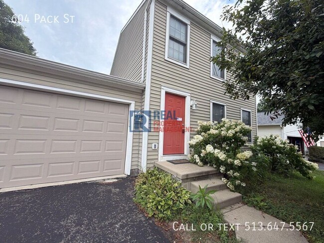 Photo - 604 Pack St