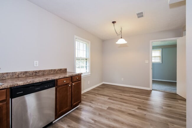 Photo - 4355 Donegal Cir