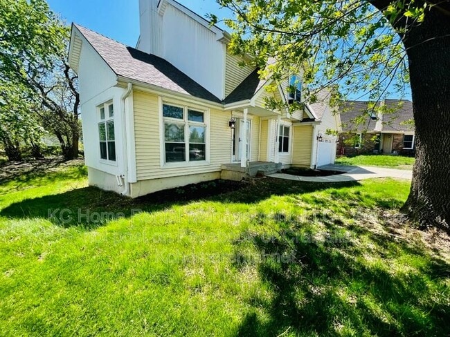 Photo - 1109 E Sleepy Hollow Dr