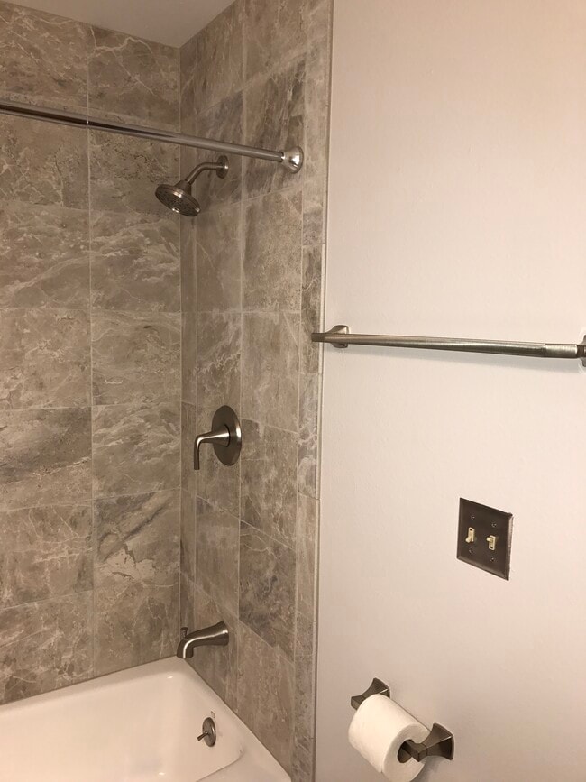 Photo - 2932 Shadow Creek Dr Unit 302