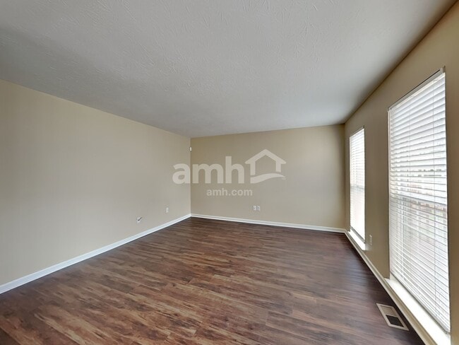 Photo - 182 Coyote Dr