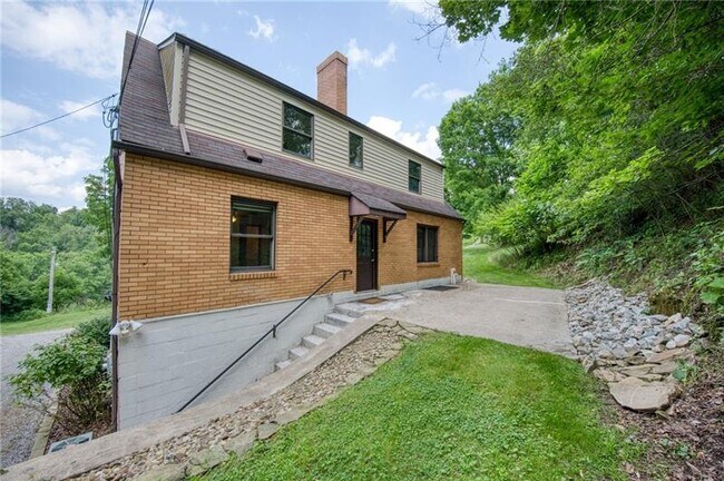 Photo - 4465 Mt Troy Rd Ext