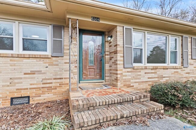 Photo - 6304 Davies Ave NW