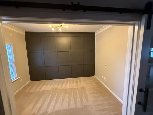 Photo - 371 Livingston Dr