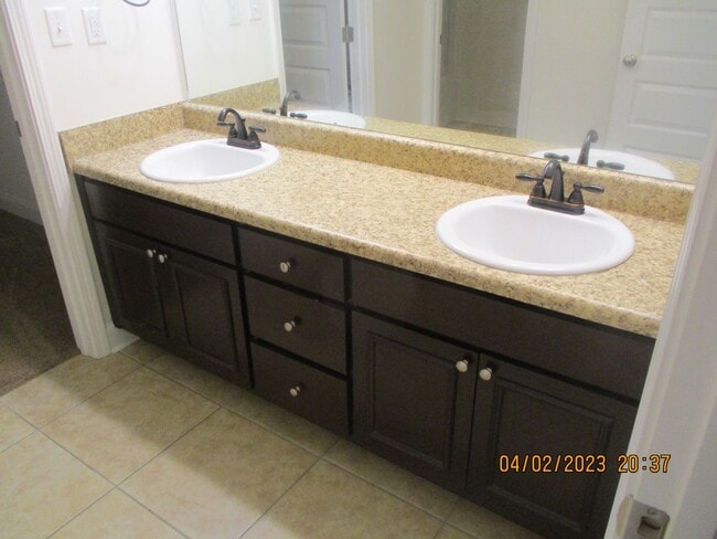 Photo - 219 Robertson Dr