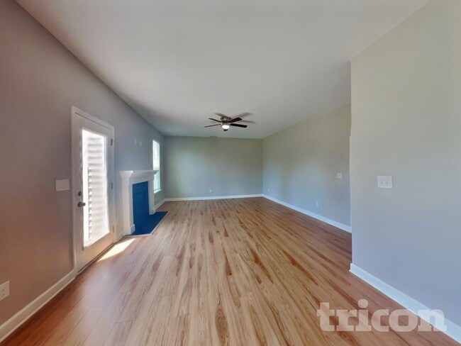 Photo - 120 Shore Pine Dr