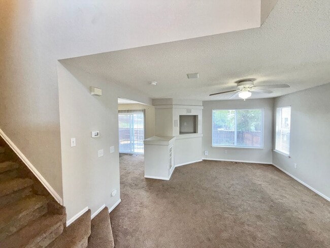 Photo - 4899 Saddle Ridge Dr