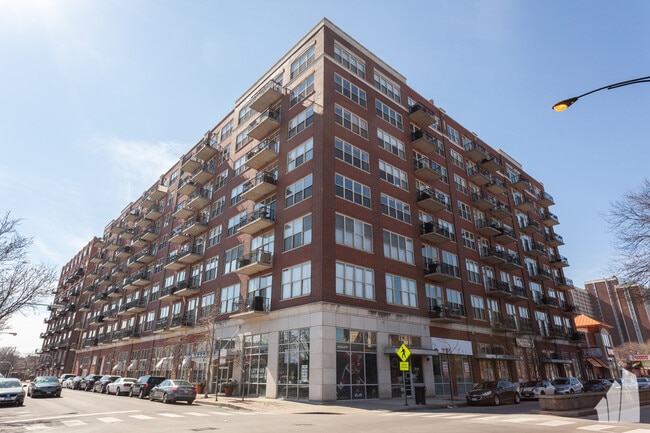 Photo - 6 S Laflin St