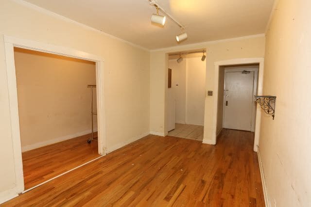 Photo - 516 W Melrose St Unit 113