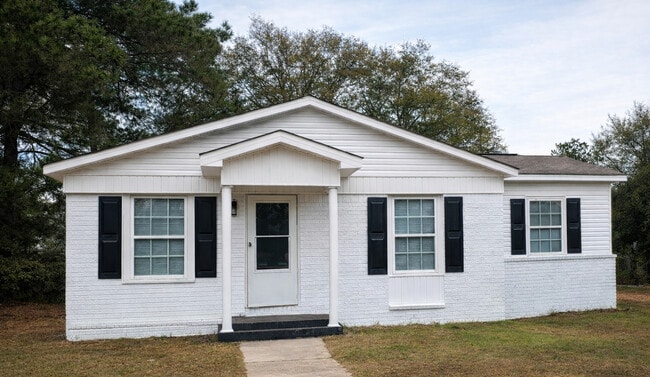 Building Photo - 1110 Creekwood Dr