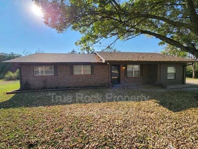 Photo - 105 Davis Rd House