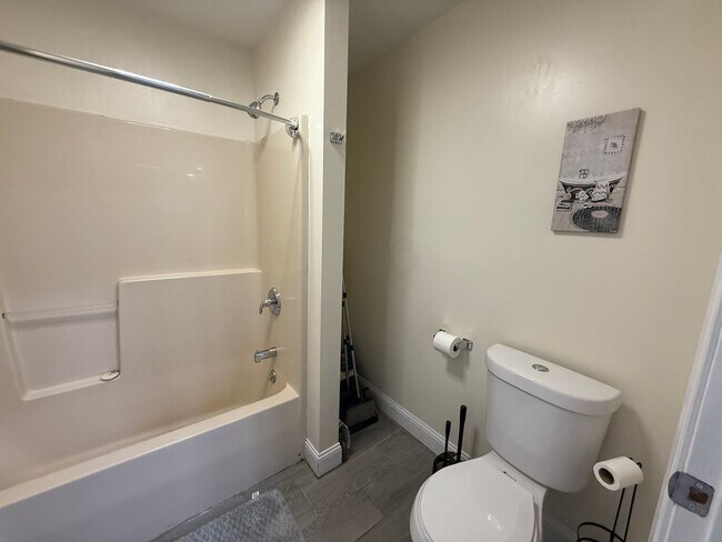 Photo - 51 Seymour St Unit 1st Floor