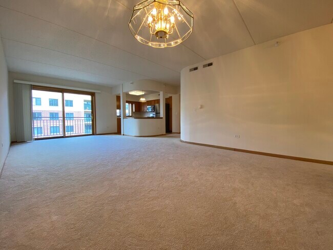 Photo - 20 S Main St Unidad 612