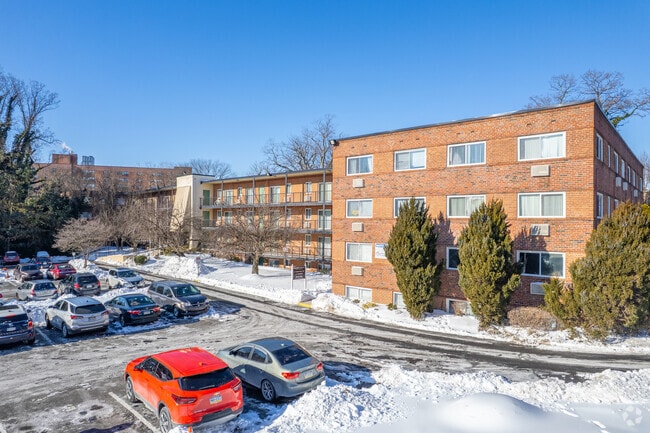 Building Photo - Welcome home to Walnut Terrace!