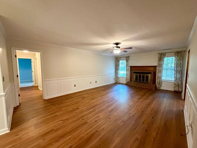 Photo - Fabulous Home Near Alice Drive!
