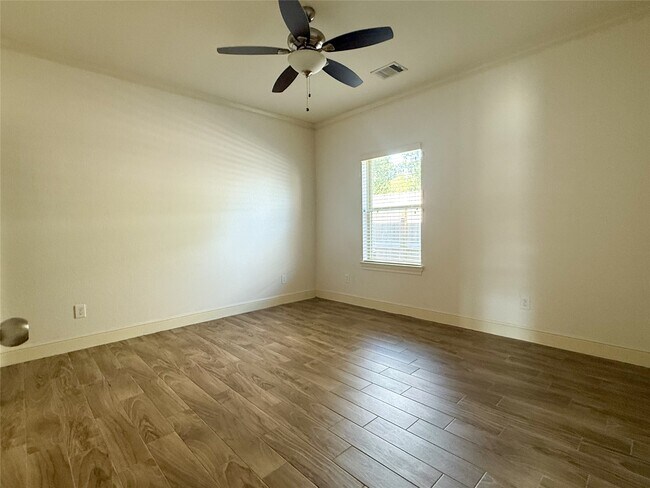 Photo - 2548 Appian Wy Unit 2554 B