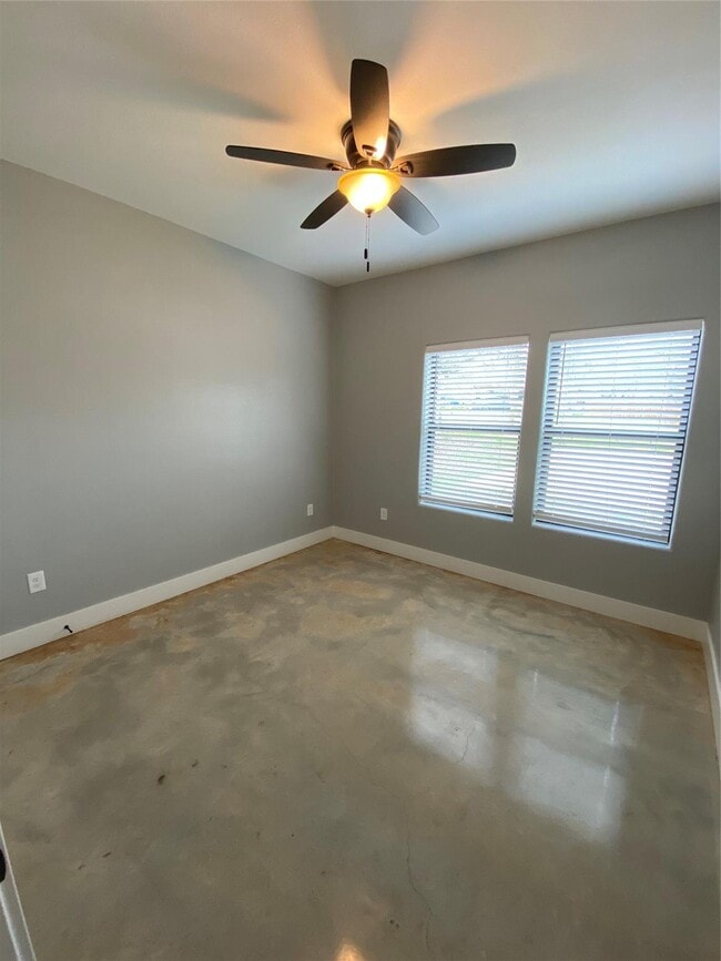 Photo - 1004 W Hanna St