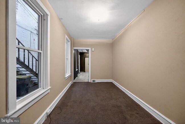 Photo - 827 N 10th St