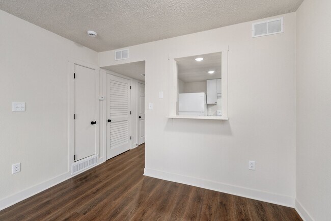 215 S Blankenship Rd Unit 17