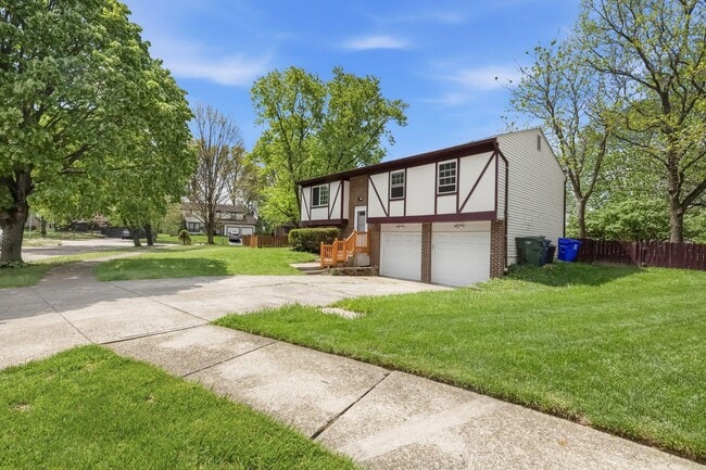 Building Photo - 5175 Threshing Ct