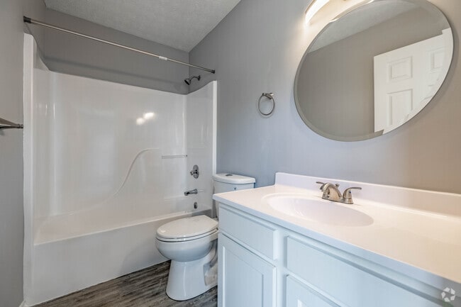 3BR, 2BA - 1,150SF - Primary Bathroom