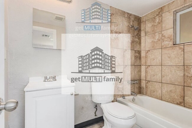 Photo - 1402 W Mercer Ln Unit 2