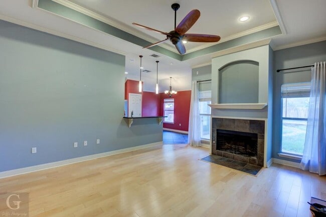 Photo - 407 Whitefield Ct