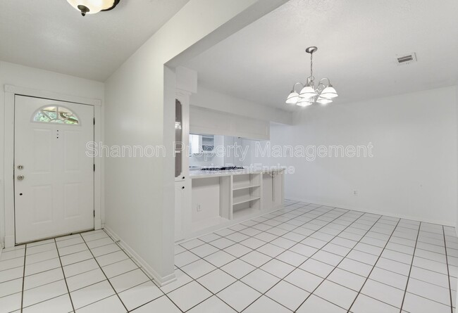 Photo - 2115 Oak Shores Dr