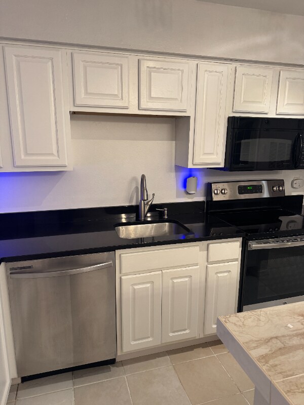 Photo - 3302 Wyndham Cir Unit D